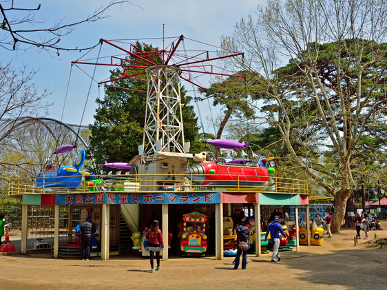 レトロなミニ遊園地